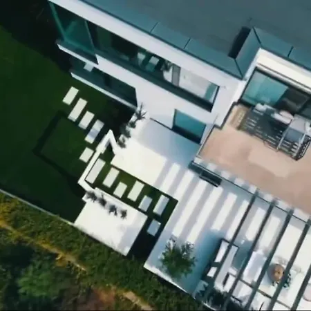 With Pool In Luxury And Calm Street * Kristiansand